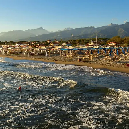 Terrazza Apuana A Few Steps From The Sea - Happy * Forte dei Marmi